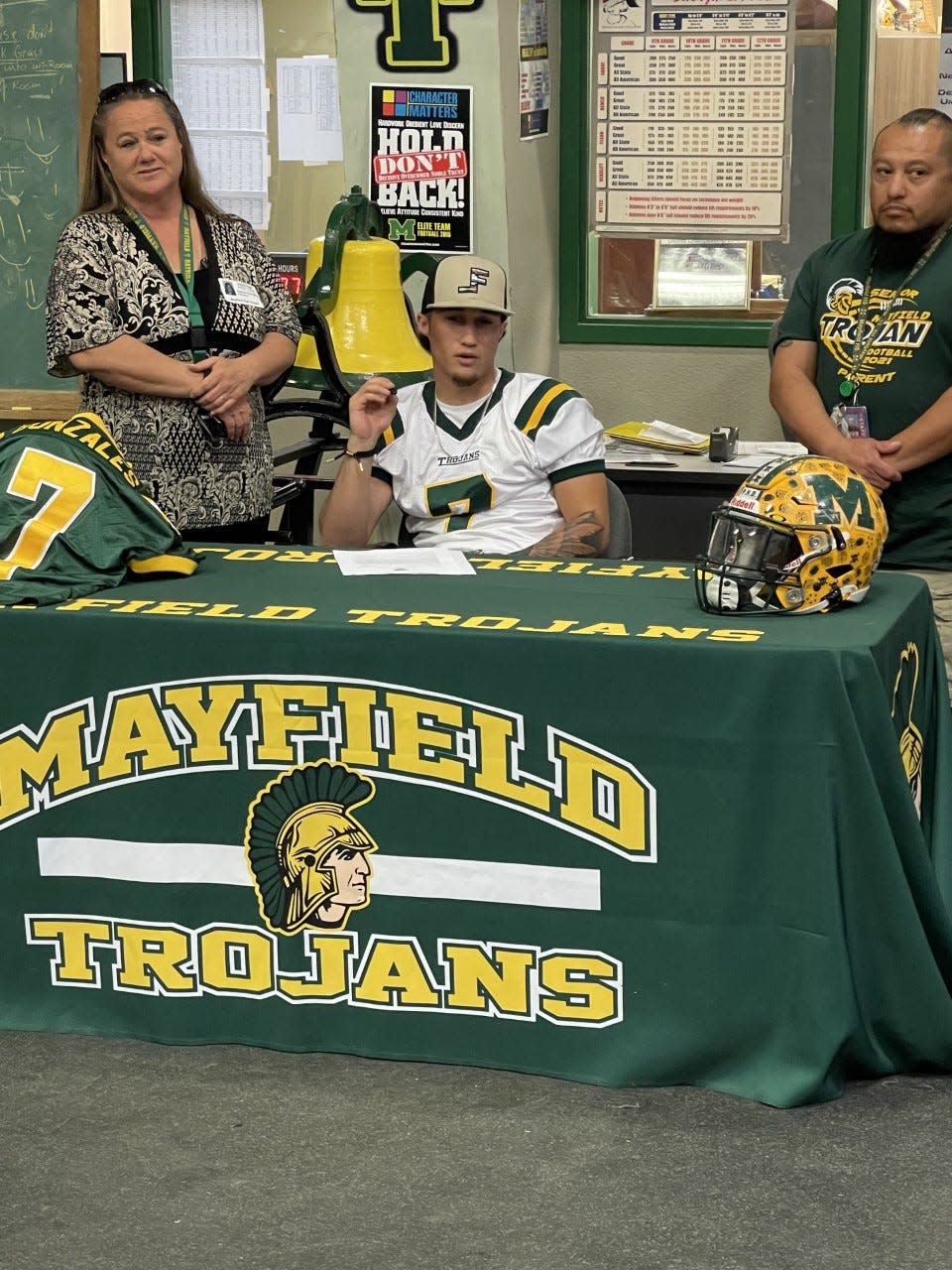 Mayfield's Javen Gonzalez signed to play college football at Fontbonne University.