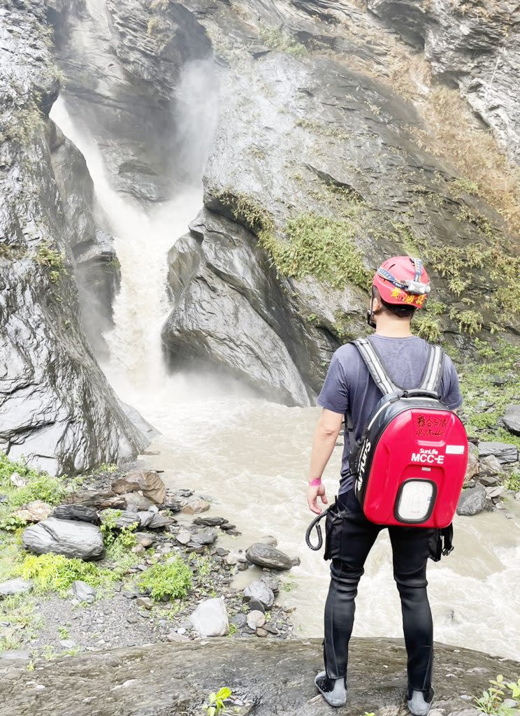 屏東魯凱族人視飛龍瀑布為禁地。（記者毛莉攝）