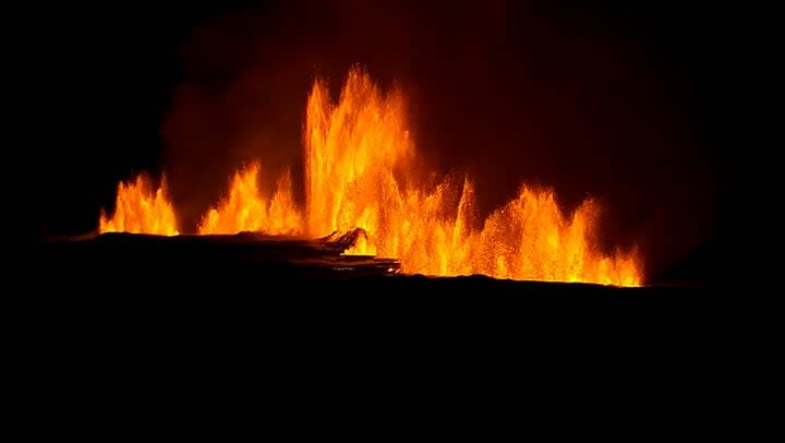 Watch moment Grindavik volcano erupts in Iceland. (Live from Iceland)