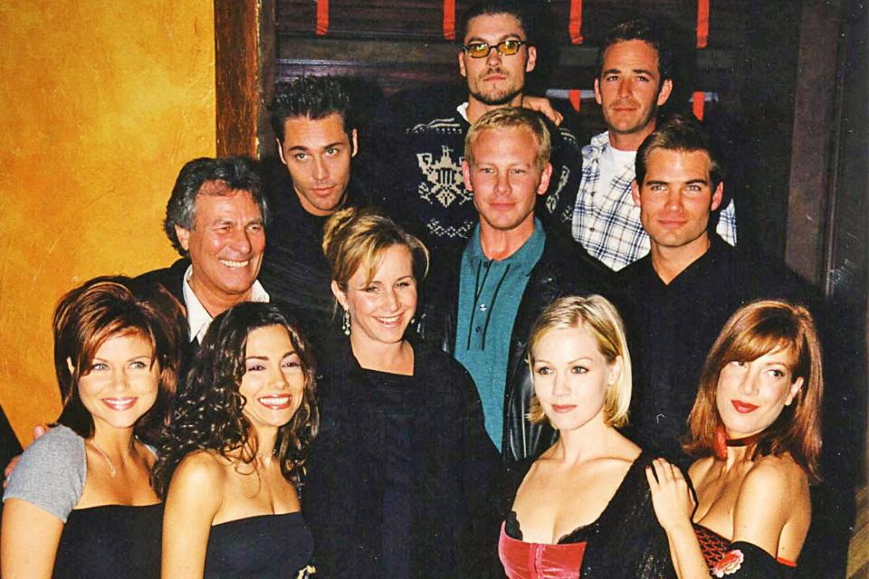 Tiffani Amber Thiesen, Vanessa Marcel, Gabrielle Carteris, Jennie Garth, Tori Spelling, Joe E. Tata, Vincent Young, Ian Ziering, Brian Austin Green &amp; Luke Perry (Photo by Jeff Kravitz/FilmMagic)