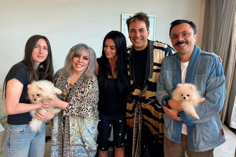 Cristian Castro le presentó a su mamá a su novia cordobesa diez días atrás