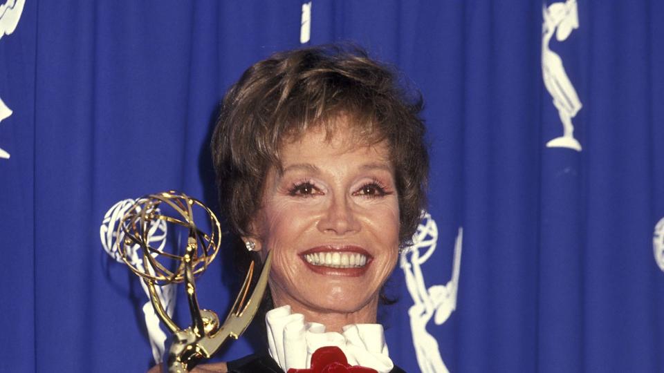 actress mary tyler moore attends the 45th annual primetime emmy awards on september 19, 1993 at the pasadena civic auditorium in pasadena, california photo by ron galella, ltdron galella collection via getty images