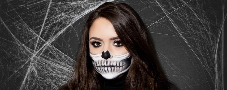 This Skeleton Halloween Makeup Tutorial Is Scary Easy to Follow