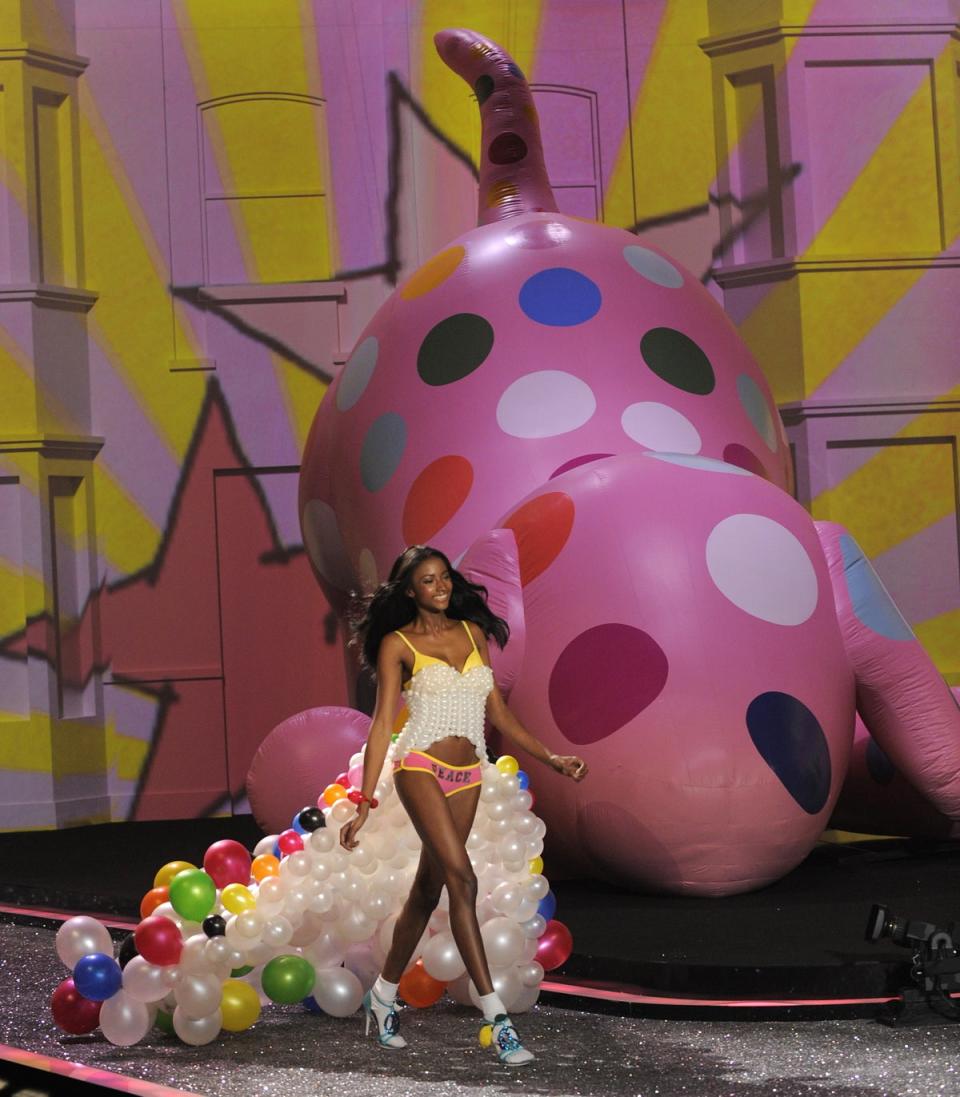 Lyndsey Scott recuerda haber llevado globos durante el desfile de VS (AFP via Getty Images)