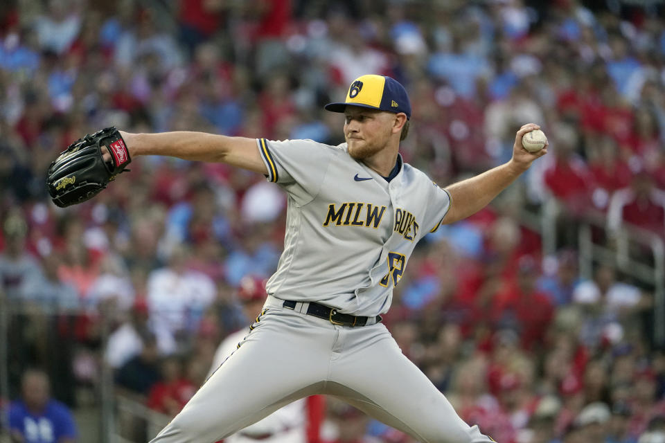 uMilwaukee Brewers starting pitcher Eric Lauer throws during the first inning of a baseball game against the St. Louis Cardinals Friday, Aug. 12, 2022, in St. Louis. (AP Photo/Jeff Roberson)