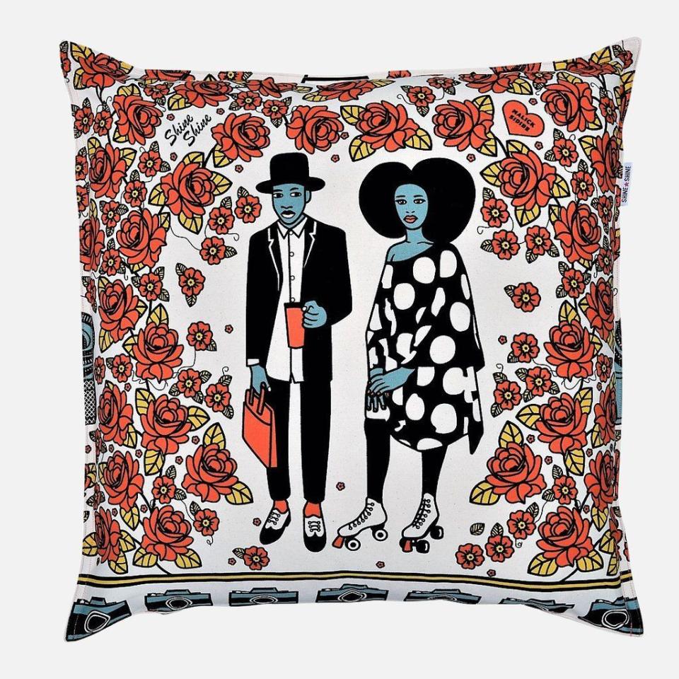 4) Malick Sidibe Pillow - White Natural