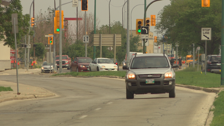 Patience requested from drivers as Winnipeg heads into record season for road construction