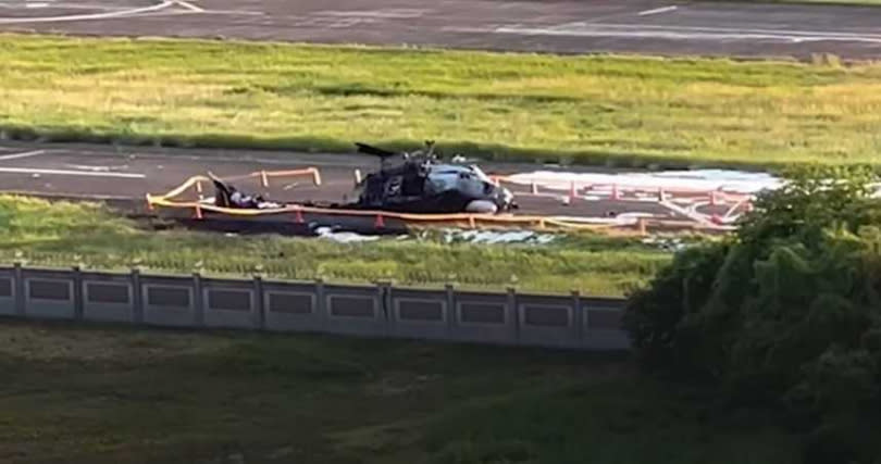 S-70C直升機在訓練時墜毀。（圖／翻攝自Youtube CTWANT）