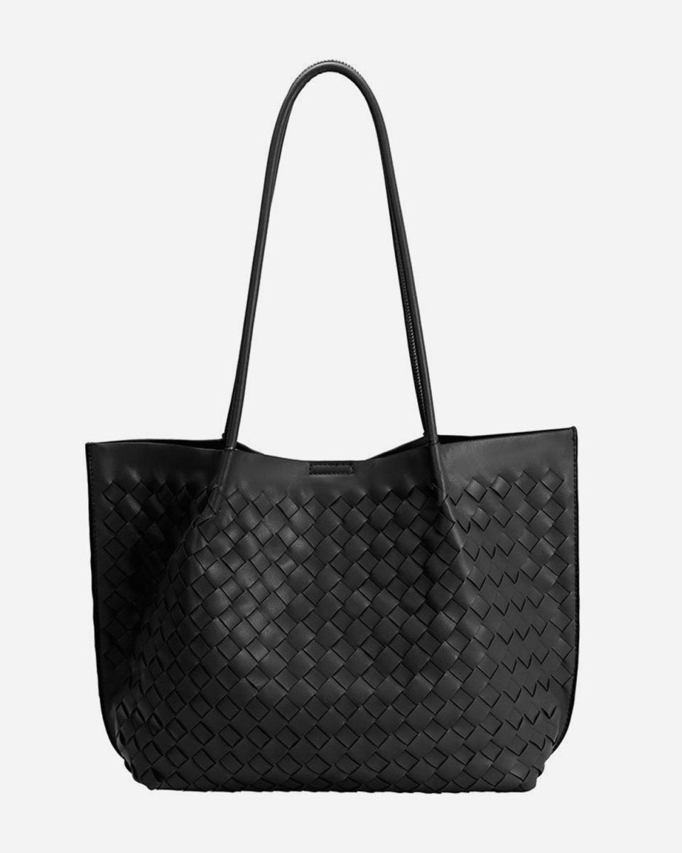 <p><a href="https://go.redirectingat.com?id=74968X1596630&url=https%3A%2F%2Fwww.meliebianco.com%2Fproducts%2Fvictoria-black-large-tote-bag&sref=https%3A%2F%2Fwww.elle.com%2Ffashion%2Fshopping%2Fg60780046%2Fbest-woven-tote-bags%2F" rel="nofollow noopener" target="_blank" data-ylk="slk:Shop Now;elm:context_link;itc:0;sec:content-canvas" class="link ">Shop Now</a></p><p>Victoria Medium Recycled Vegan Tote Bag</p><p>meliebianco.com</p><p>$150.00</p>