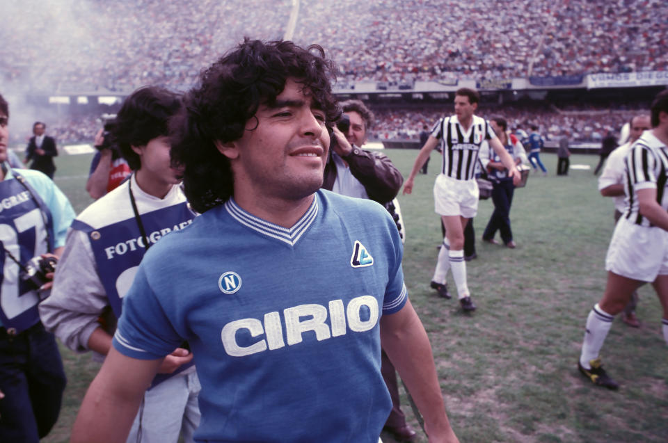 Maradona, aunque se lo devolvieron