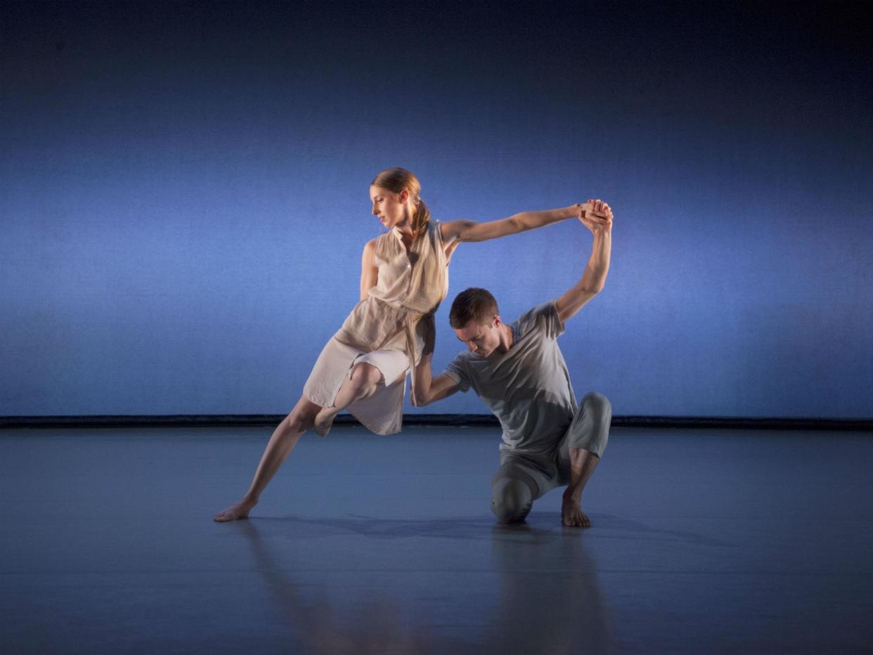 Elly Braund and Liam Riddick in Richard Alston's 'Chacony'