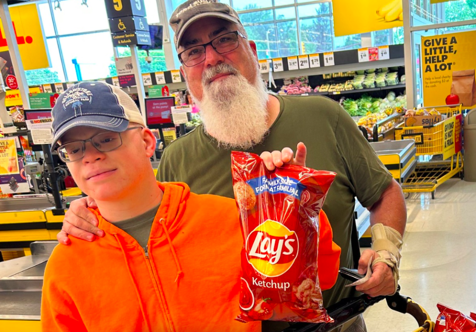 Father-son duo from Virginia took a road trip to Niagara Falls to stock up on ketchup chips. (Facebook/@jimsnofrills)