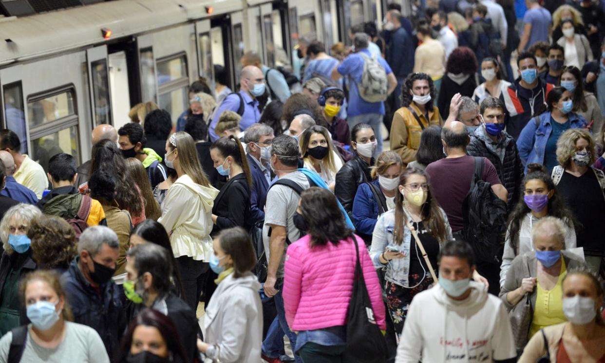 Port Authority of New York and New Jersey will start handing out fines for those not wearing face masks correctly (Getty Images)