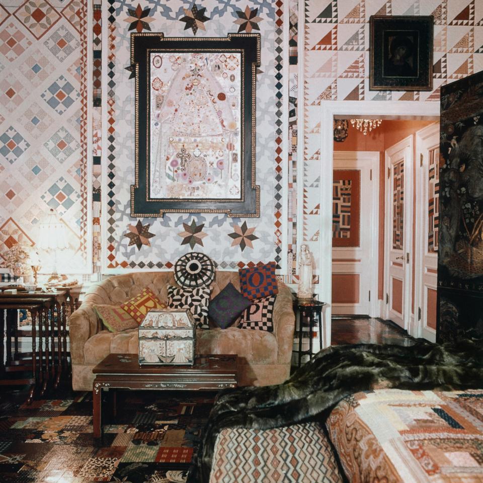 <h1 class="title">Bedroom of Gloria Vanderbilt, 1970</h1><cite class="credit">Photographed by Horst P. Horst, <em>Vogue</em>, February 1970</cite>