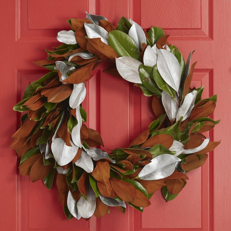 Winter Magnolia Leaf Wreath