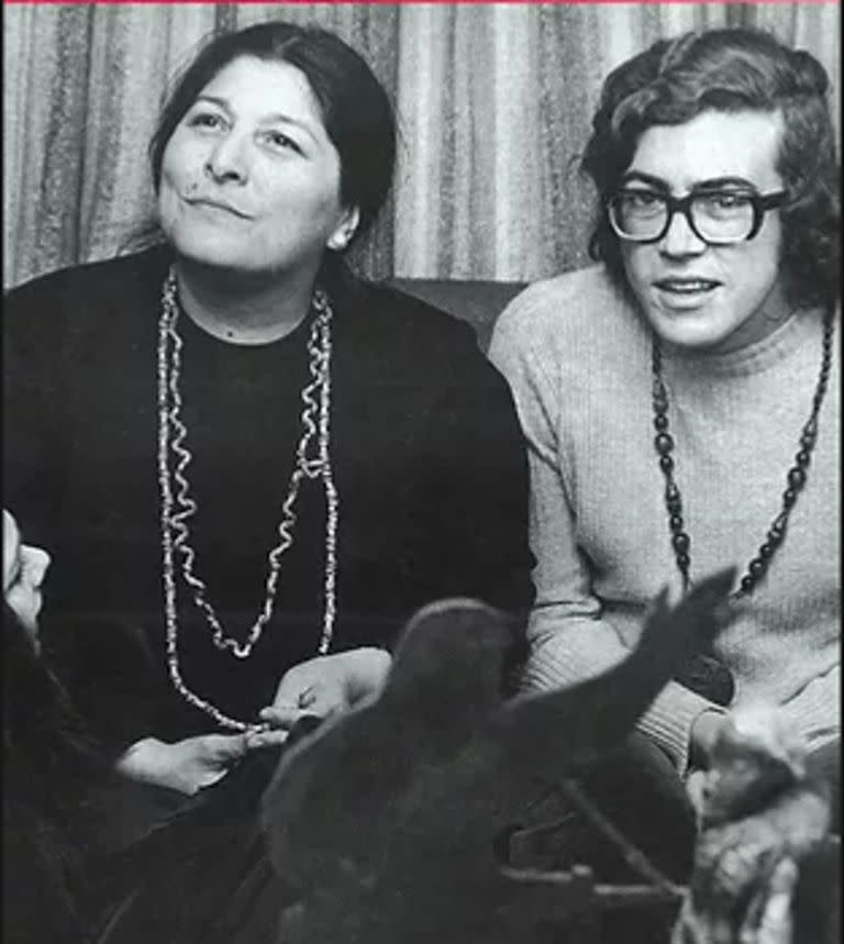 Piero junto a Mercedes Sosa, a comienzos de los años 80