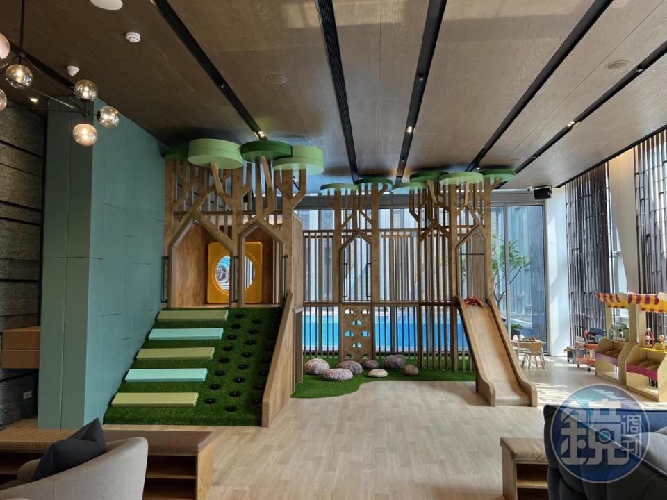 飯店將原商務空間設計成兒童遊戲區「朋朋森林」。