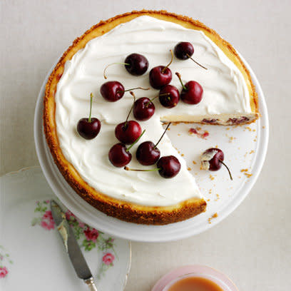 White chocolate and cherry cheesecake