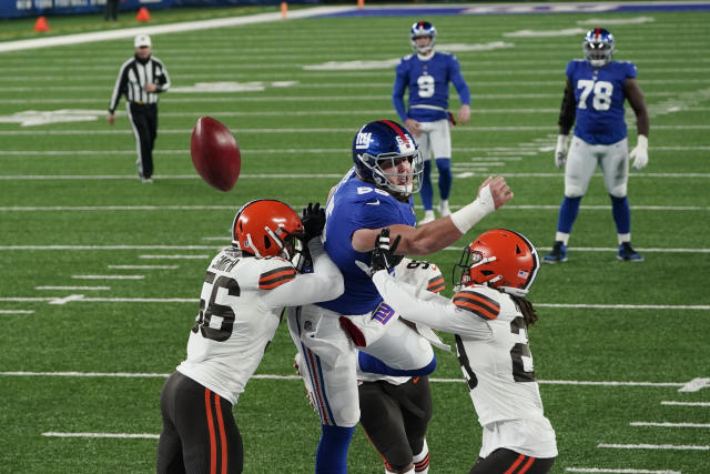 Browns hand NY Giants second straight loss