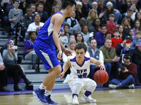 Jack Velcamp on the court for Rumson-Fair Haven High School. (Asbury Park Press)