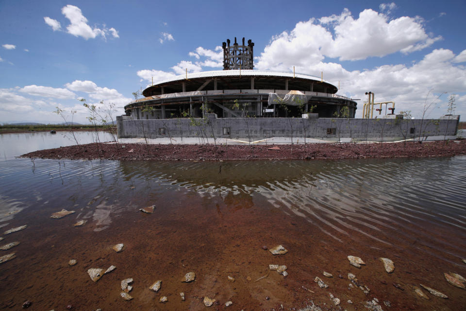 Un lago recupera su sitio y retoma el terreno que le arrebataron para un gran aeropuerto ahora abandonado