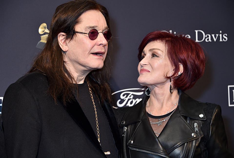 Ozzy Osbourne y Sharon Osbourne. (Photo by Gregg DeGuire/Getty Images for The Recording Academy)