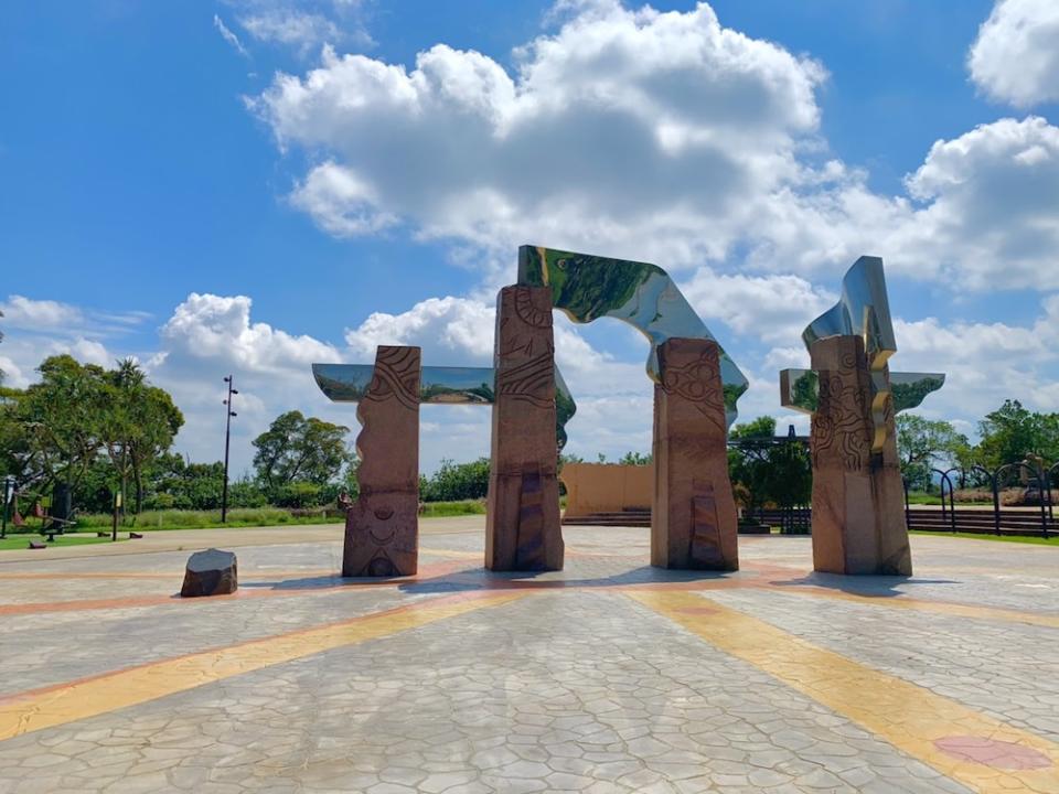 雕塑公園太陽之門（圖片來源：台中市政府）