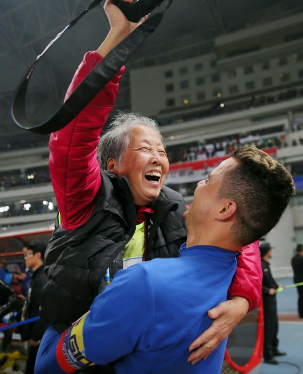 When Shanghai Shenhua beat rivals Shanghai SIPG over two legs to win the Chinese FA Cup in November, captain and Colombian international Giovanni Moreno plucked Hong from the sidelines and lifted her high into the air in celebration