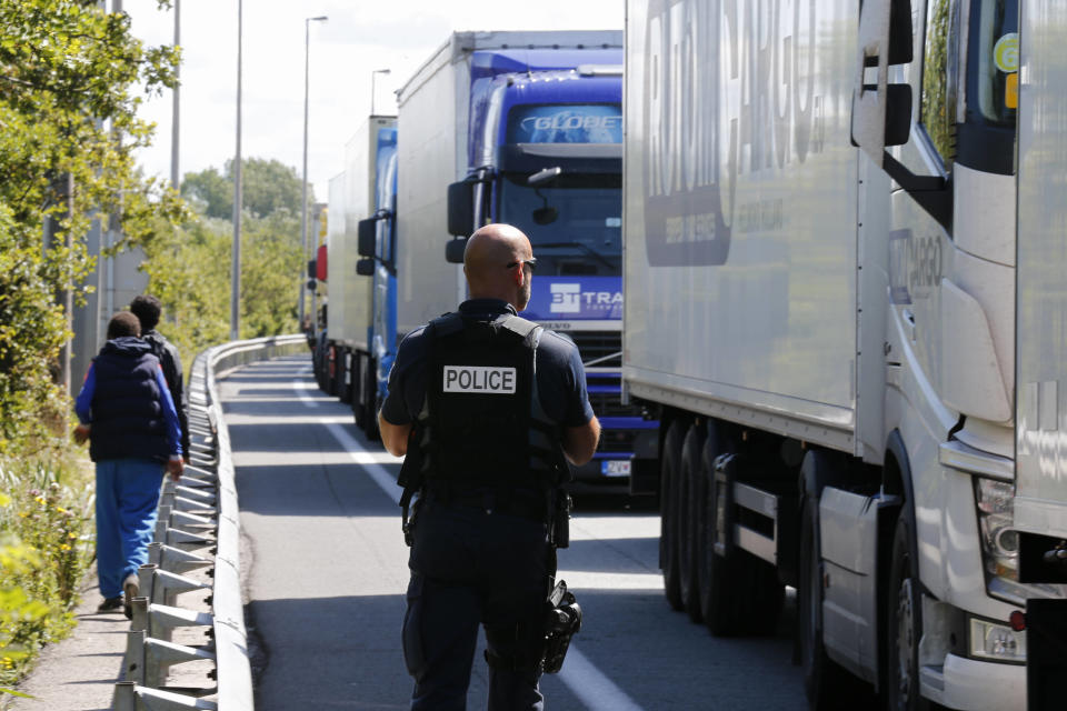 Six migrantes ont été sauvées alors qu’elles étaient coincées dans un camion frigorifique en France, le 27 septembre 2023 (image d’illustration).