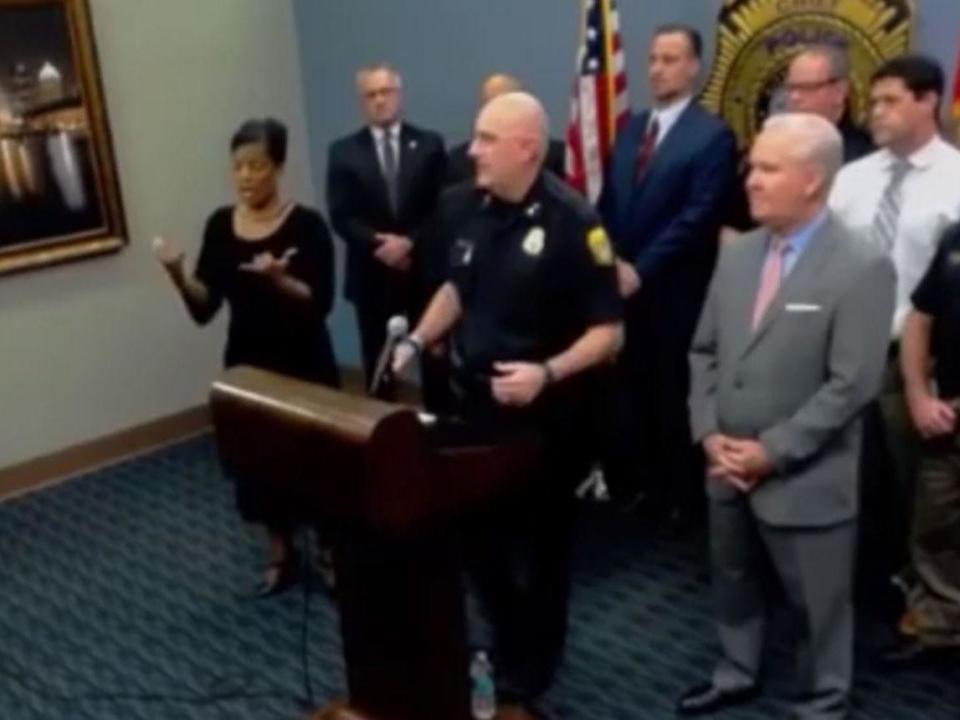 Sign language interpreter 'makes no sense' in live press conference