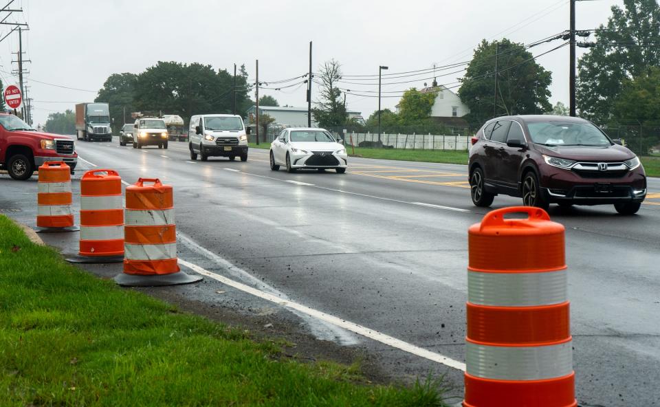 Traffic on Easton Rd. in Horsham on Tuesday, Sept. 27, 2023.