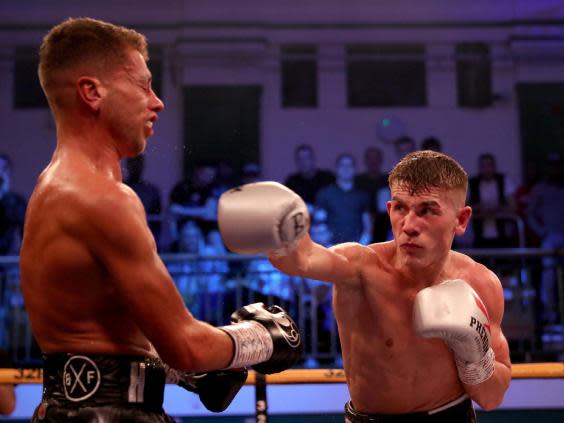 Brad Foster defeats Lucien Reid (Getty)