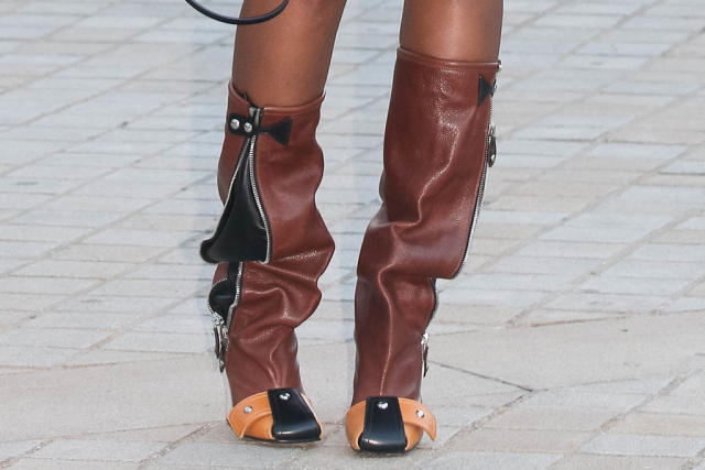 Venus Williams Goes Denim-Centric in Fierce Boots at Louis Vuitton PFW –  Footwear News
