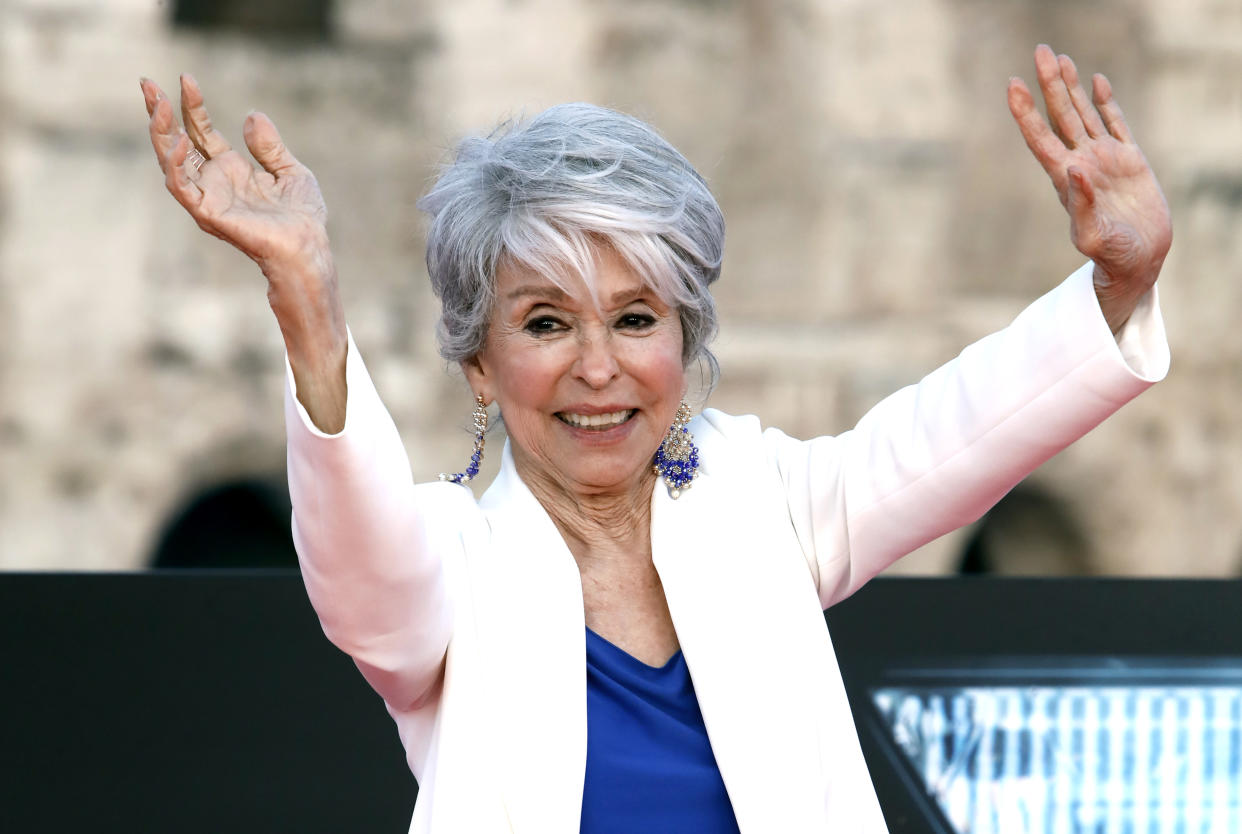 Rita Moreno continúa trabajando en Hollywood a los 91 años pero ni la fama ni el éxito evitó que descubriera la epidemia de la soledad que tanto afecta a la sociedad. (Foto de Marco Ravagli/Future Publishing via Getty Images)