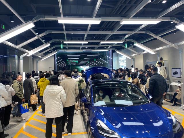 Hundreds of Tesla owners in China protested after missing out on big price  cuts, report says