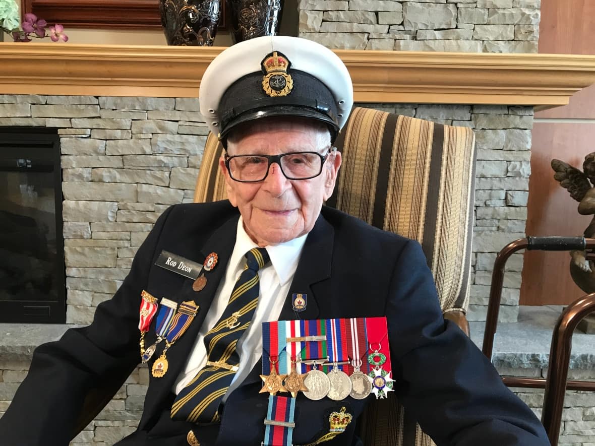 Rod Deon, 100, tested positive for COVID-19 on Monday. He will be able to access Paxlovid for treatment after her daughter spoke to CBC News. (Terry Roberts/CBC - image credit)