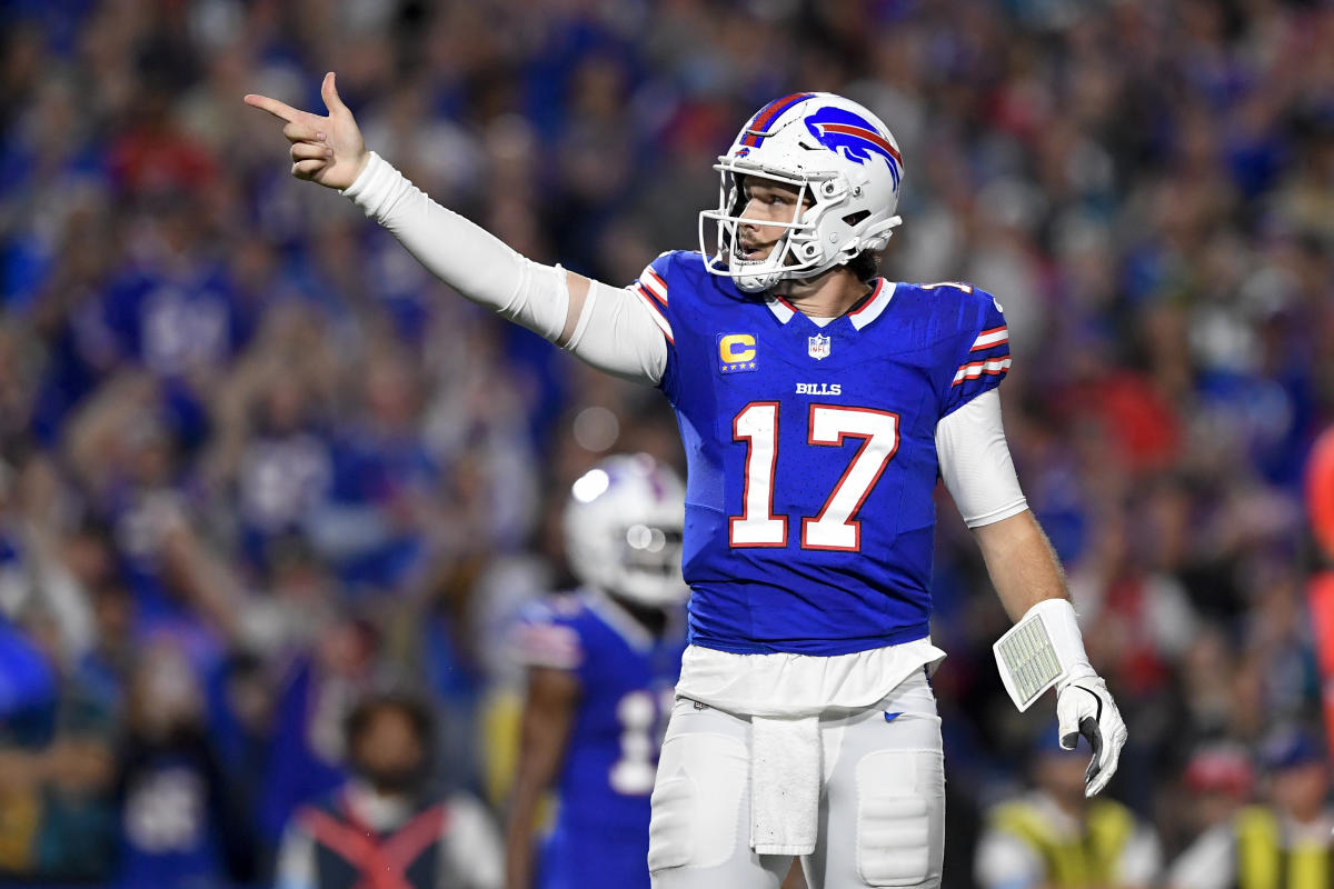 Josh Allen throws 4 TD passes and the Bills roll to a 47-10 win over the unraveling Jaguars