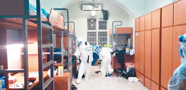 香港大學：大學堂宿舍累計有兩名宿生初步確診，校方派出人員到院舍消毒。