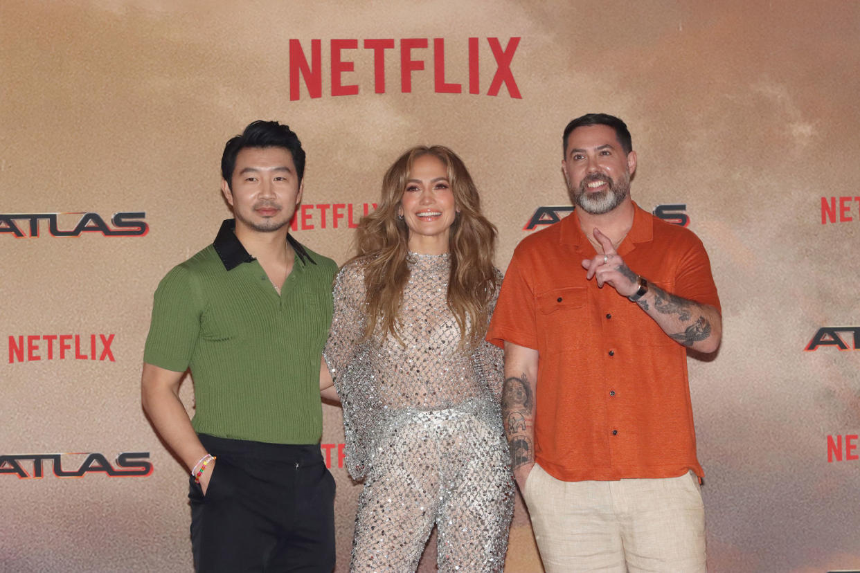 Simu Liu, Jennifer Lopez and Brad Peyton during a photocall at Hotel St. Regis on May 22, 2024 in Mexico City. (Medios y Media / Getty Images)