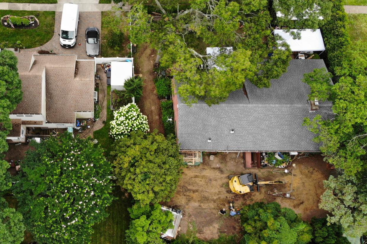 Aerial view of the search at the home of suspect Rex Heuermann (Copyright 2023 The Associated Press. All rights reserved.)