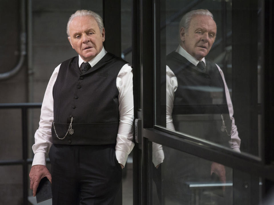 <p>Oscar-Preisträger Sir Anthony Hopkins dürfte jedem als kannibalischer Dr. Hannibal Lecter aus “Das Schweigen der Lämmer” bekannt sein. Doch auch fernab der großen Leinwand brilliert der mittlerweile 80-jährige Schauspieler – beispielsweise in der Science-Fiction-Serie “Westworld”. Darin spielt Hopkins den genialen Erfinder eines Freizeitparks, der mit lebensechten Robotern ausgestattet ist. (Bild-Copyright: Bad Robot/Kobal/REX/Shutterstock) </p>