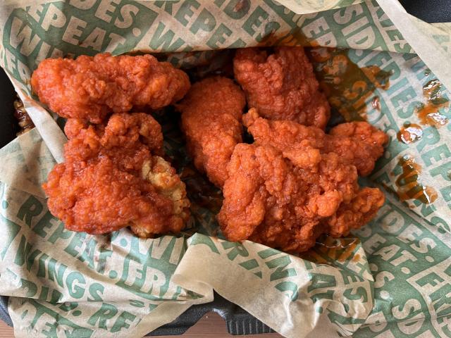 13 Best Wingstop Flavors - Parade