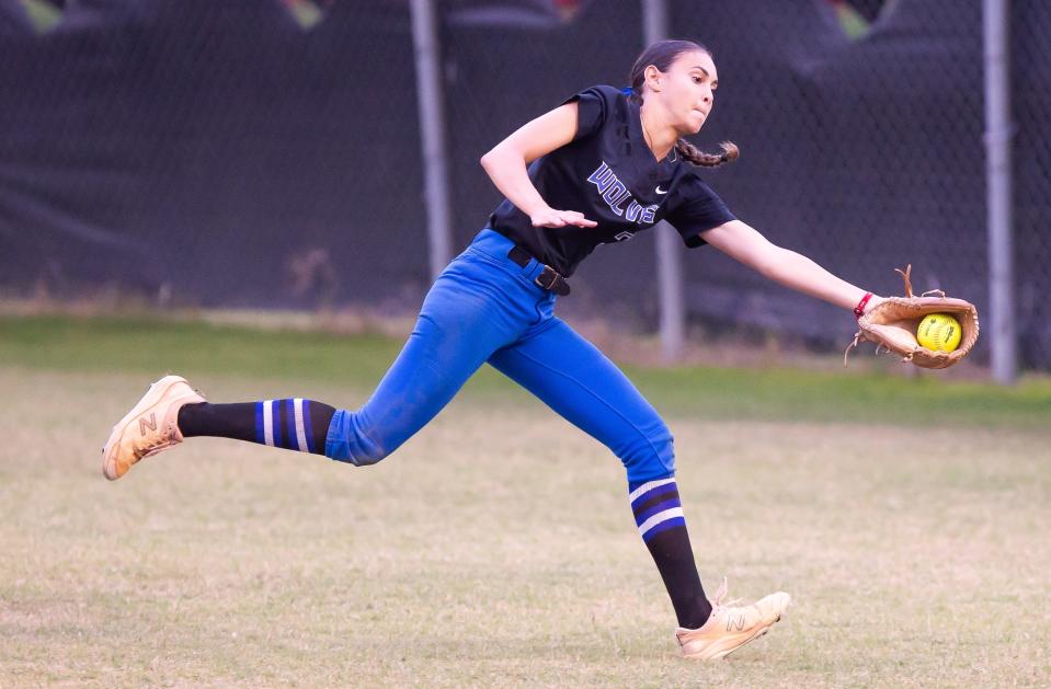 Deltona Wolves Jaylene Mieres (3) fields a fly ball in the bottom of the third. The Gainesville Hurricanes hosted the Deltona Wolves in softball at Gainesville High School in Gainesville, FL on Thursday, May 9, 2024. Gainesville defeated Deltona 12-1 after five innings. [Doug Engle/Gainesville Sun]