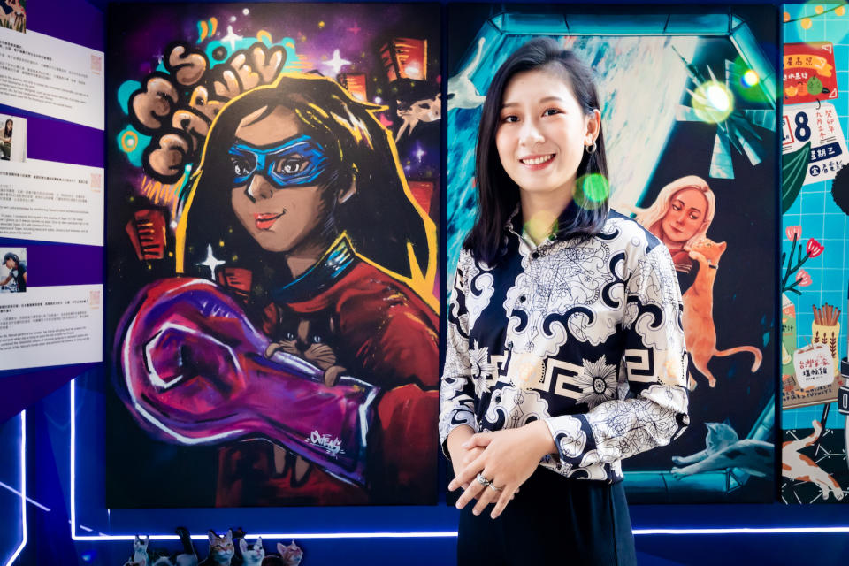 被稱為「街頭神人級塗鴉藝術家」若欣，則是以「驚奇少女」卡瑪拉，背景則是象徵台灣的平溪天燈。（漫威影業提供）