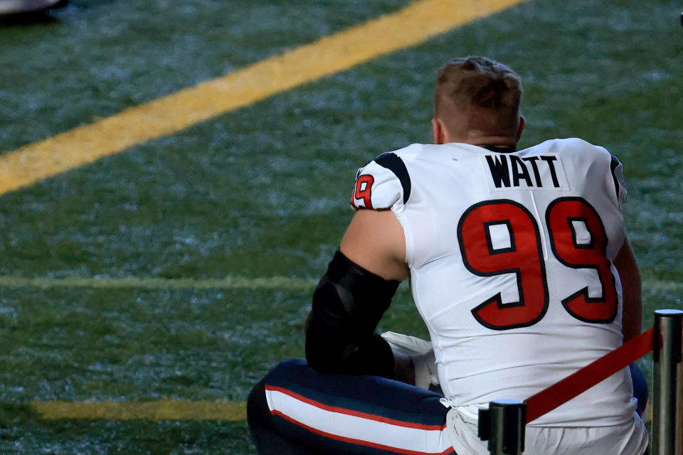 INDIANAPOLIS, INDIANA - DECEMBER 20: JJ Watt #99 of the Houston Texans sits on the sidelines before the against the Indianapolis Colts at Lucas Oil Stadium on December 20, 2020 in Indianapolis, Indiana. (Photo by Justin Casterline/Getty Images)