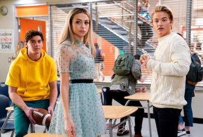 Saved by the Bell Peacock Revival Mac Jamie Lexi