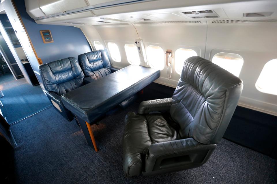 Seats on Air Force Two