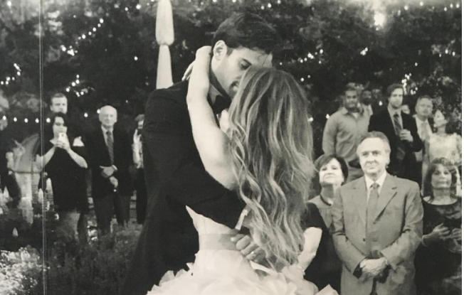 The Deckers recently shared photos to celebrate their anniversary. (Photo: Instagram/jessiejamesdecker)