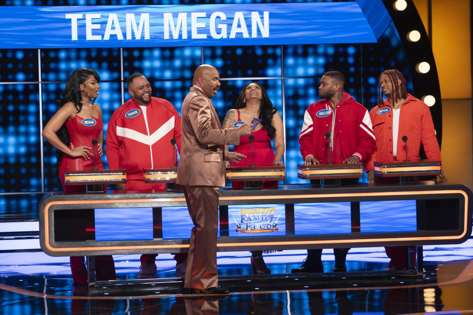 CELEBRITY FAMILY FEUD - "Megan Thee Stallion vs Ne-Yo and NFL vs Olympians" Hosted by Steve Harvey, Megan Thee Stallion goes head-to-head with Ne-Yo; and later, NFL athletes battle it out with Olympians for their selected charities. TUESDAY, JULY 9 (9:00-10:00 p.m. EDT) on ABC. (Disney/Eric McCandless) 
MEGAN THEE STALLION, TRAVIS FARRIS, STEVE HARVEY, JAELA MITCHELL, KELLON WILLIAMS, BRYON JAVAR