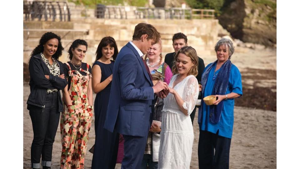 Despite fans' hopes, the couple didn't tie the knot at the end of season two